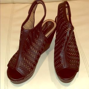 Madden girl (wedges)